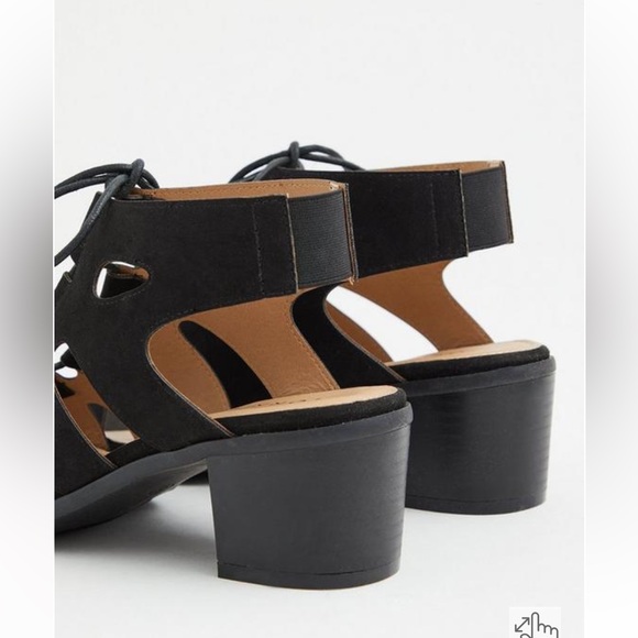 Torrid sandal sz 8 wide - Picture 2 of 8